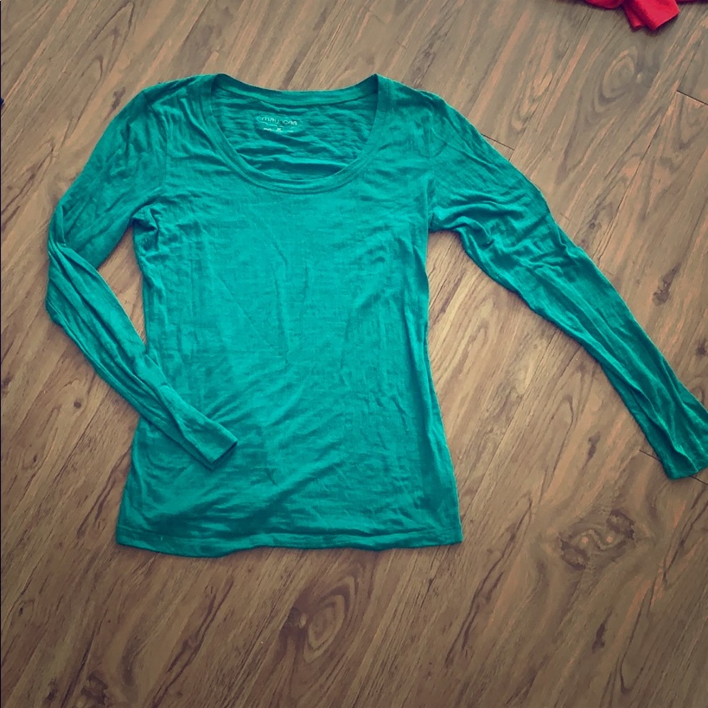 Long Sleeve Heathered Green Shirt